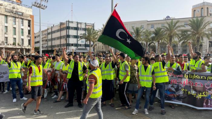 Протестующие подожгли здание парламента в Ливии
                02 июля 2022, 11:55