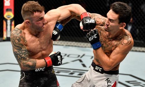 Видео полного боя Волкановски — Холлоуэей с разгромом и кровавой рубкой на UFC 276