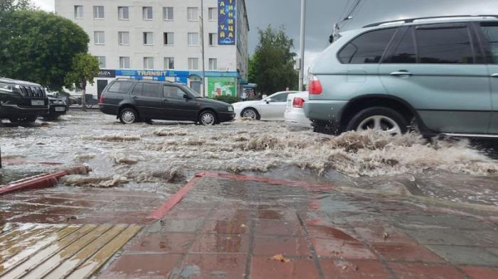 Дождем затопило улицы в Костанае
                05 июля 2022, 09:02