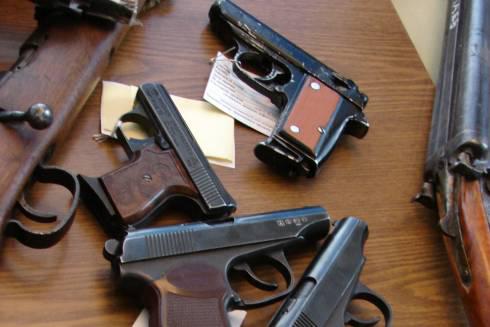 Больше ста единиц оружия выкупили полицейские у жителей Карагандинской области