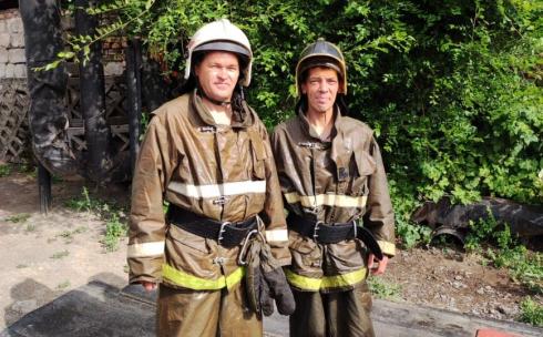 В Караганде пожарным устроили “мокрые” проводы на пенсию