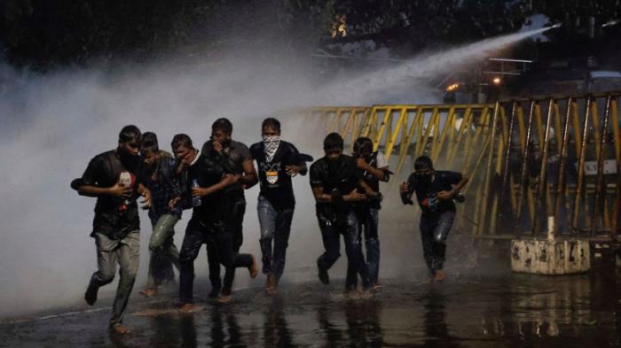 Протестующее подожгли резиденцию премьера в Шри-Ланке
                09 июля 2022, 22:33