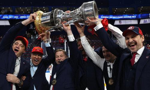 Казахстанскому тренеру приписывают «главную роль» в триумфе в КХЛ