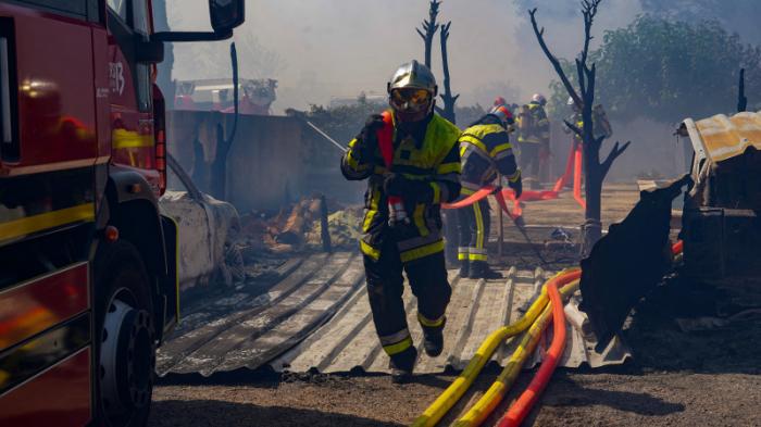 Сотни человек эвакуированы из-за лесных пожаров во Франции
                15 июля 2022, 19:59