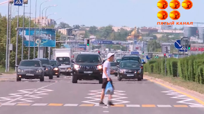 Необычную разметку на дороге обсуждают жители Караганды
                24 июля 2022, 04:38