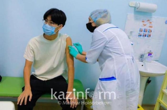 Более 850 тыс. казахстанских подростков полностью вакцинированы от КВИ