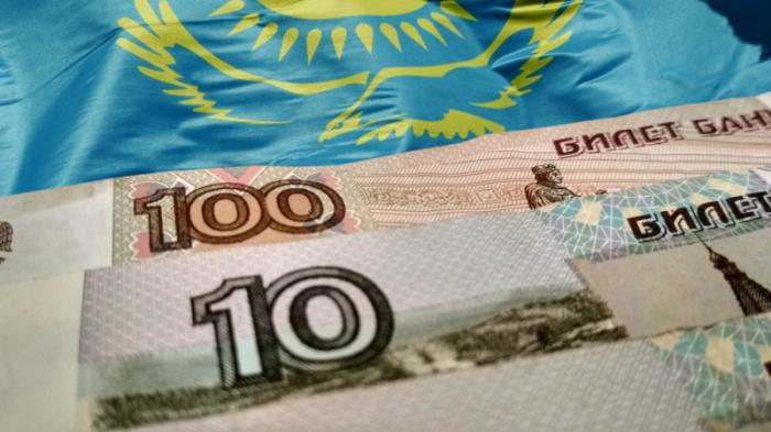 Банкам разрешили вывозить рубли из Казахстана
                25 июля 2022, 13:00