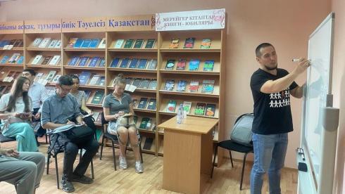 Языковой центр «Шырақ» приглашает на бесплатные курсы карагандинцев