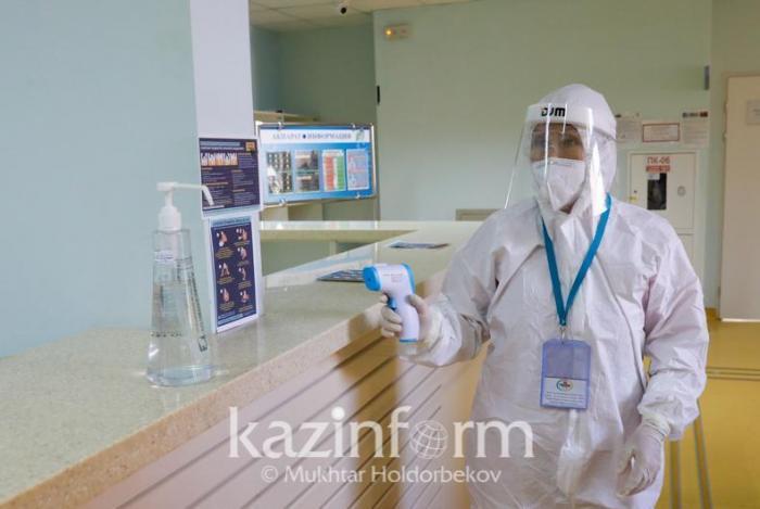 Заболеваемость коронавирусом в Казахстане выросла в 1,9 раза