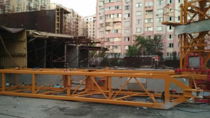 Падение крана в Алматы: стали известны подробности
                27 июля 2022, 15:34