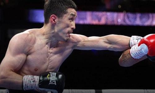 Бой боксера из Узбекистана за титул IBF завершился пушечным нокаутом в первом раунде. Видео