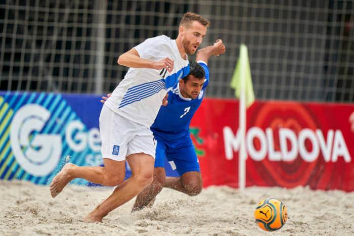Фоторепортаж с матча Казахстан – Греция в Евролиге-2022 по пляжному футболу