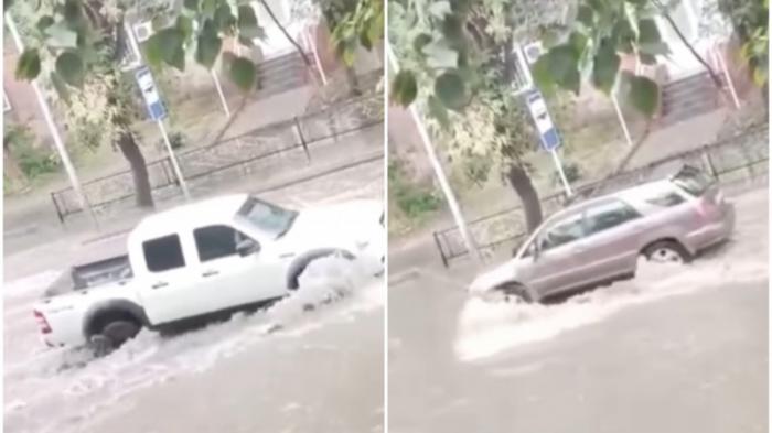 Улицы и дома затопило из-за ливня в Павлодаре
                01 августа 2022, 18:29