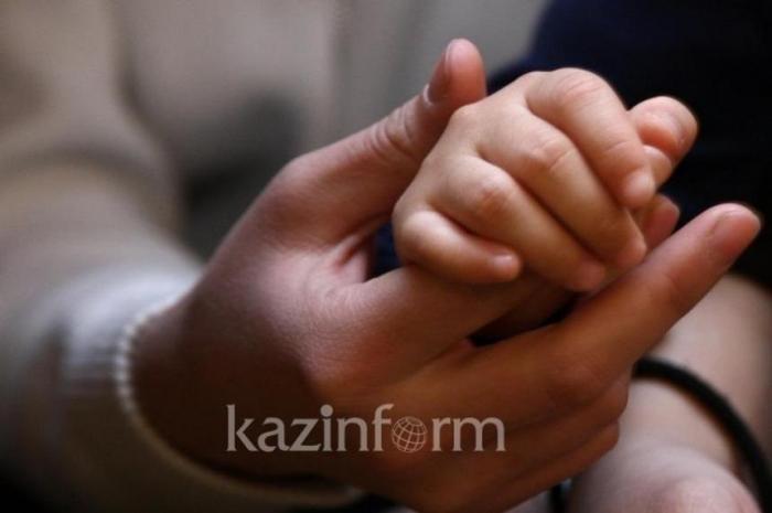 Более 400 детей заболели коронавирусом в Казахстане