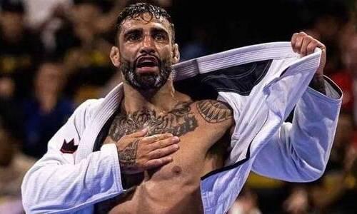 Известная спортсменка из Казахстана отреагировала на трагедию с легендарным бойцом