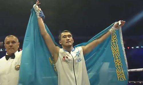 Непобежденный казахстанский боксер выиграл нокаутом в Узбекистане. Видео