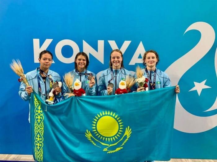 Казахстанские пловцы добыли еще два комплекта медалей на Исламских играх