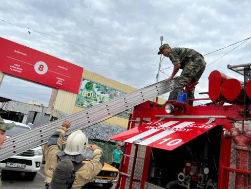 В карагандинском ТФЦ «Алтын Арба» прошли пожарно-тактические учения
