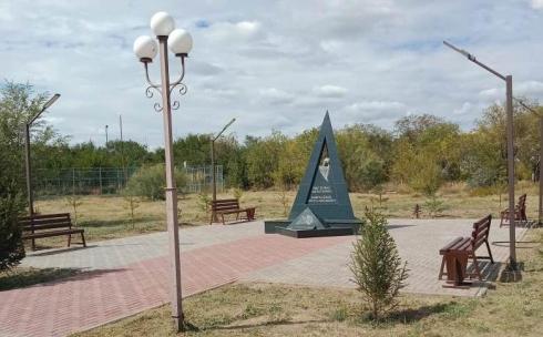 Памятник погибшим шахтерам официально открыли в Карагандинской области