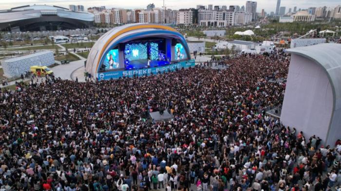 Open air в поддержку реформ Президента собрал 25 тысяч человек
                10 сентября 2022, 21:51