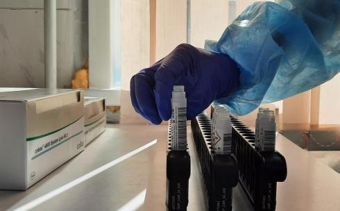 Как работает диагностическая лаборатория карагандинского областного центра СПИД