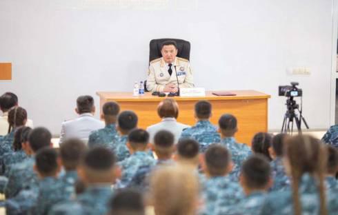 Министр провел для курсантов лекцию об этапах становления и развития уголовной политики Независимого Казахстана