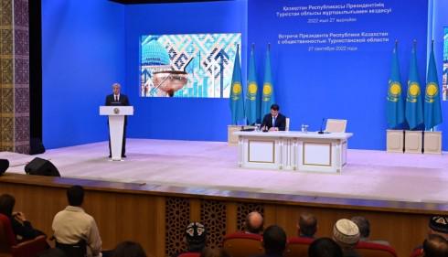 Президент проводит встречу с общественностью Туркестанской области