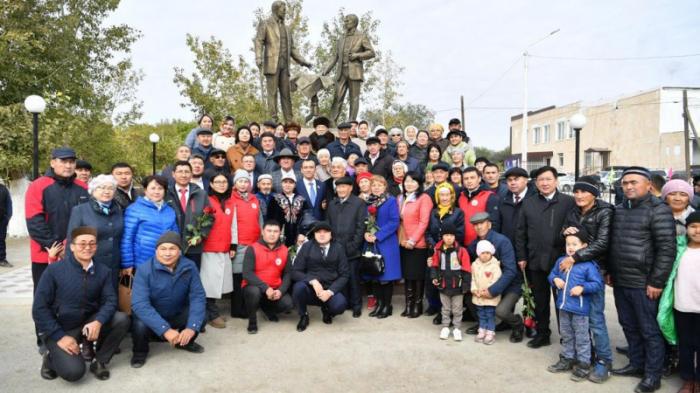 Маулен Ашимбаев открыл памятник Ахмету Байтурсынулы и Миржакыпу Дулатулы
                02 октября 2022, 11:41