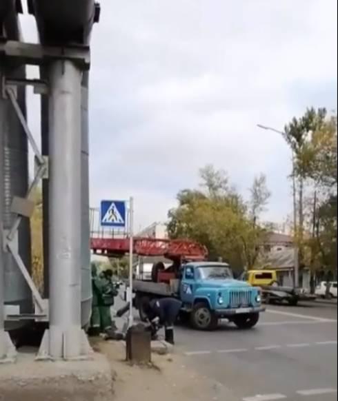 После наезда на ребенка и многочисленных жалоб, акимат вернул светофор на улицу Ермекова