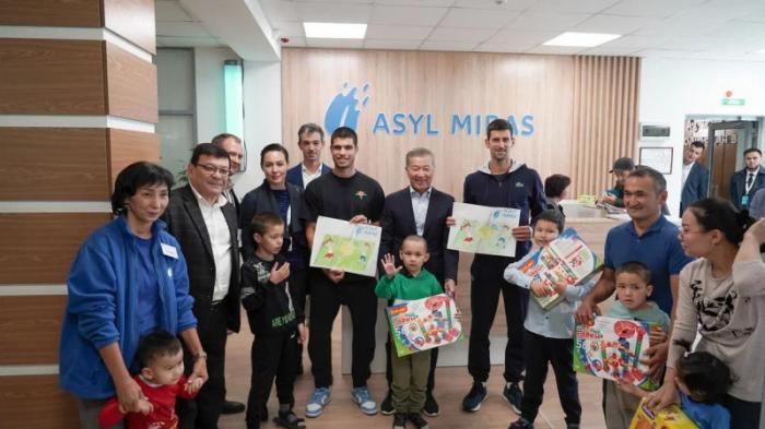 Джокович, Алькарас, Медведев и Оже-Альяссим посетили аутизм-центр в Астане
                03 октября 2022, 22:32