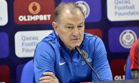 Сборная Казахстана помогла итальянскому тренеру в Азербайджане