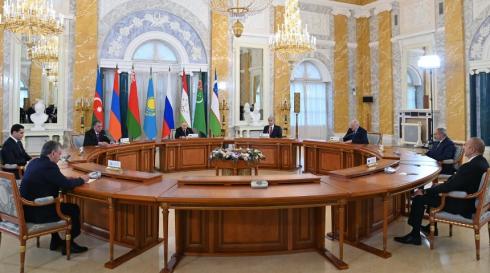 Президент РК принял участие в неформальной встрече глав государств СНГ