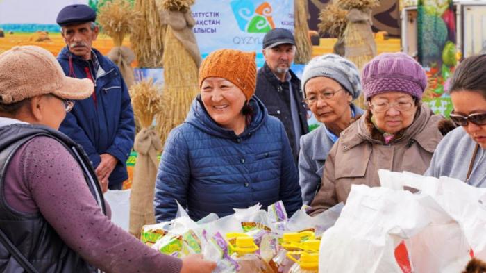 Ярмарка сельхозпроизводителей из СКО и Актюбинской области проходит в столице
                08 октября 2022, 19:51