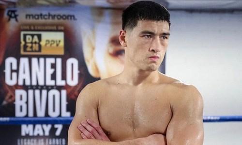 Казахстанский боксер спаррингует с Дмитрием Биволом