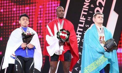 Казахстанец выиграл медаль чемпионата Азии по тяжелой атлетике