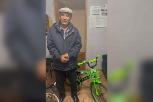Вернули внукам велосипеды: пенсионер поблагодарил полицейских, раскрывших кражу в Сарани