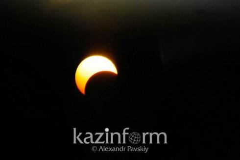 Казахстанцы увидят солнечное затмение 25 октября