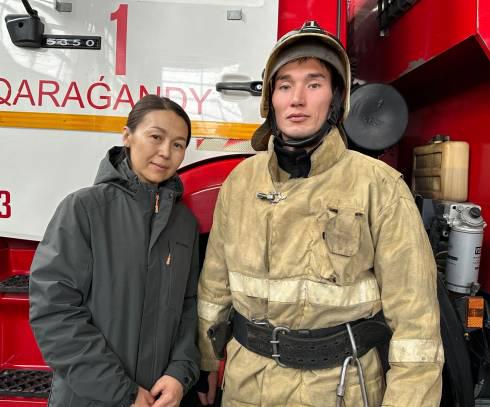 Карагандинский пожарный спас ребёнка из горящей квартиры