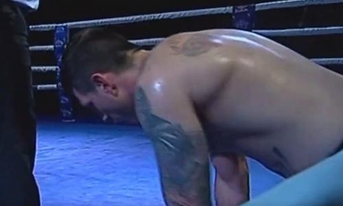 Экс-боксер «Astana Arlans» трижды уронил и нокаутировал соперника в первом раунде. Видео