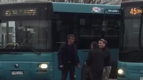 «Бои без правил» устроили автобусники Караганды