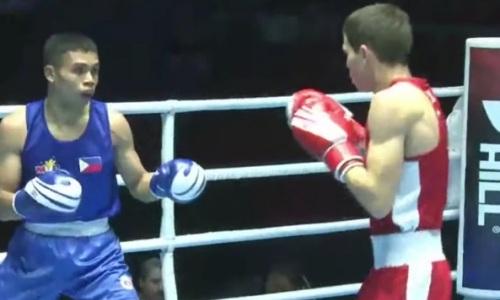 Нокаутом за две минуты закончился бой узбекистанского боксера на ЧА-2022. Видео