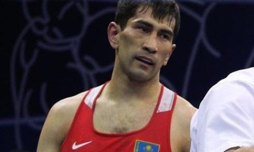 Капитан сборной Казахстана объяснил нокаут на старте ЧА-2022 по боксу