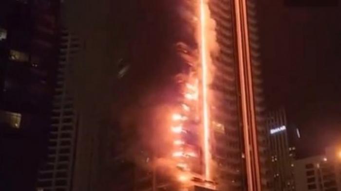 В Дубае горит небоскреб крупнейшего девелопера арабского мира Emaar
                07 ноября 2022, 07:29