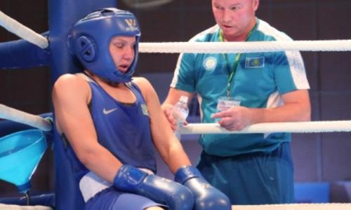 Казахстанская боксерша выступила с заявлением после скандального поражения на ЧА-2022