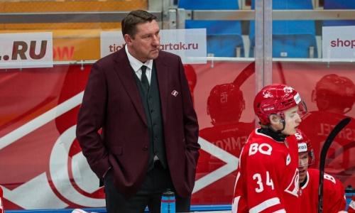 Официально уволен главный тренер клуба хоккеиста сборной Казахстана в КХЛ