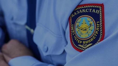 Полицейские и работники банка предотвратили передачу мошенникам 13 млн тенге в Шахтинске