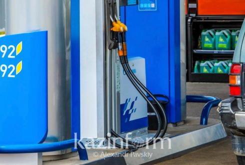 Цены на бензин не планируют поднимать в Казахстане до Нового года