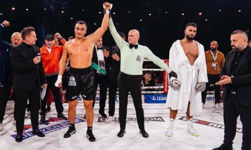 Непобежденный казахстанский супертяж сделал первое заявление после нокаута в бою за титул WBC