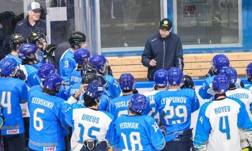 Молодёжная сборная Казахстана разгромно проиграла юниорской сборной России в матче Кубка Будущего