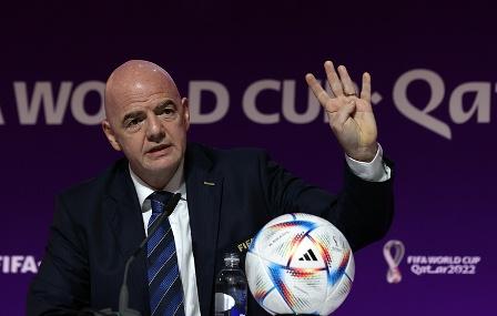 Глава ФИФА выступил в защиту чемпионата мира по футболу в Катаре